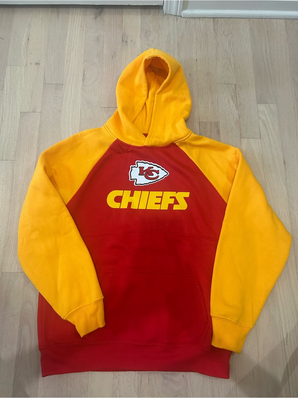 NFL Kansas City Chiefs Red and Yellow Crewneck Hoodie boys XL